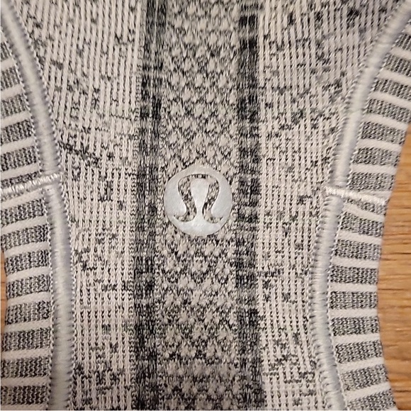 lululemon Gray Ombre Run Swiftly Tech Tank Top Size 4 - Picture 8 of 11